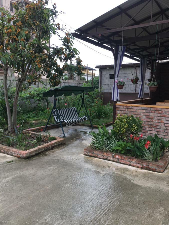 Guest House Nadia Σουχούμι Εξωτερικό φωτογραφία